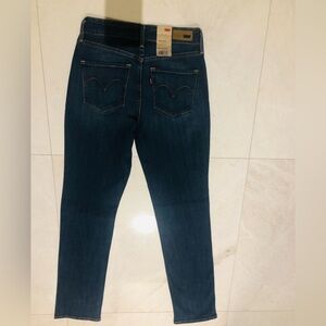 NWOT Levi's Demi  Curve Blue Mid Rise Straight Jeans  Yellow Stitching